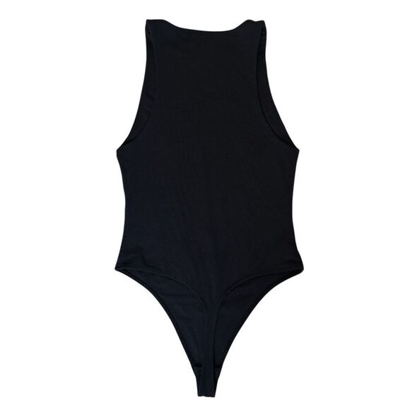 ARITZIA Orginal Contour ‘90s Bodysuit in Black - Picture 4 of 10